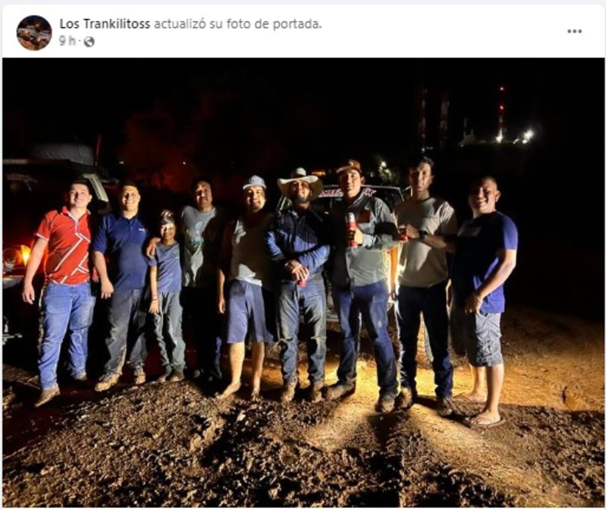 Los Trankilitos de Magdalena ayudaron a rescatar a una familia atorada en una camioneta dentro del río por las lluvias.