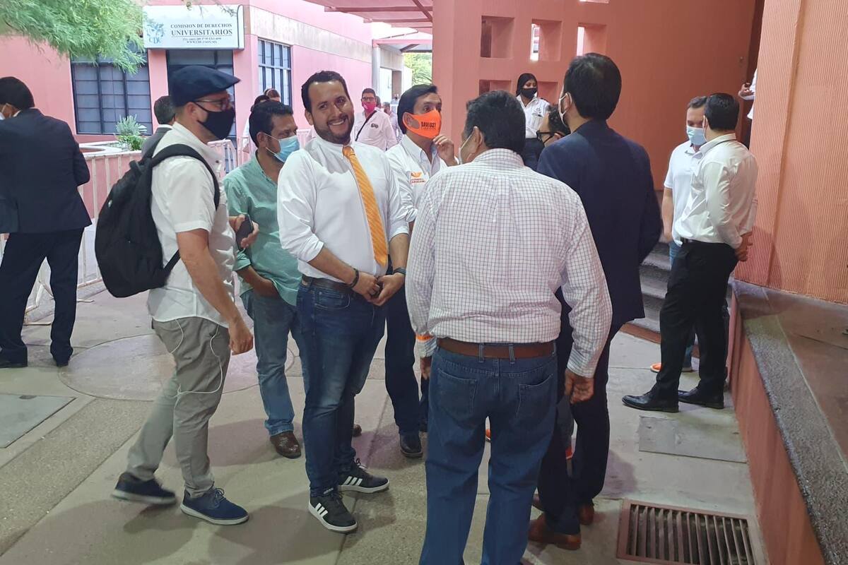 Llegan candidatos a gubernatura de Sonora para el segundo debate del IEE