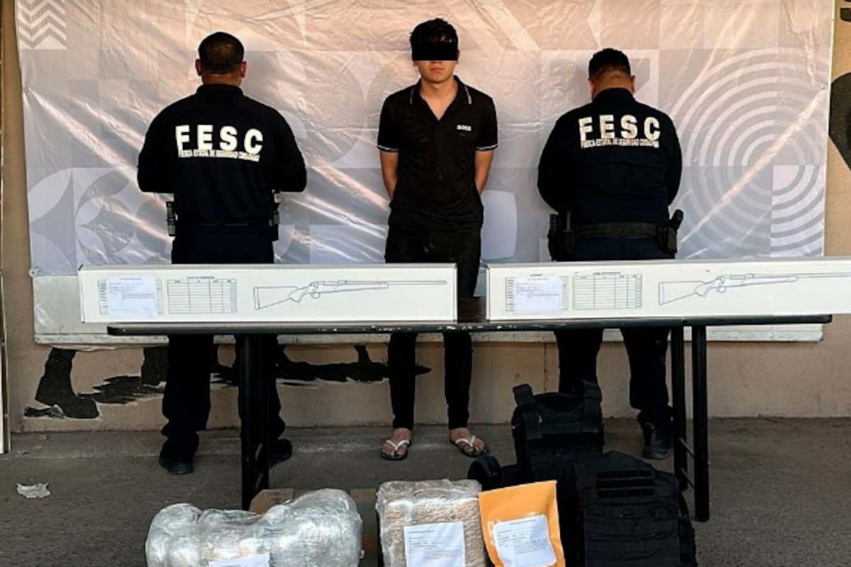 Capturan en Villa Colonial a presunto operador cercano a líder criminal; llevaba fusiles y droga