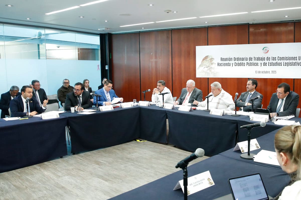 Funcionarios de Hacienda y Aduanas informaron a senadores sobre la nueva aplicación para rastrear y combatir el huachicol