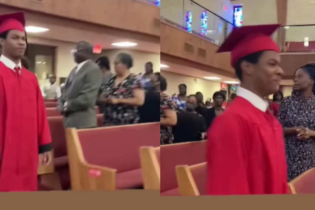 Mujer lleva a su hijo a la iglesia con toga y birrete para presumir que por fin se graduó