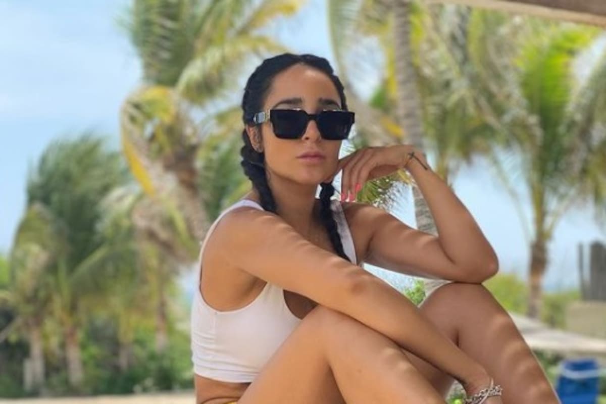 Así se veía Mane de “Acashore” con su look de rubia platinada