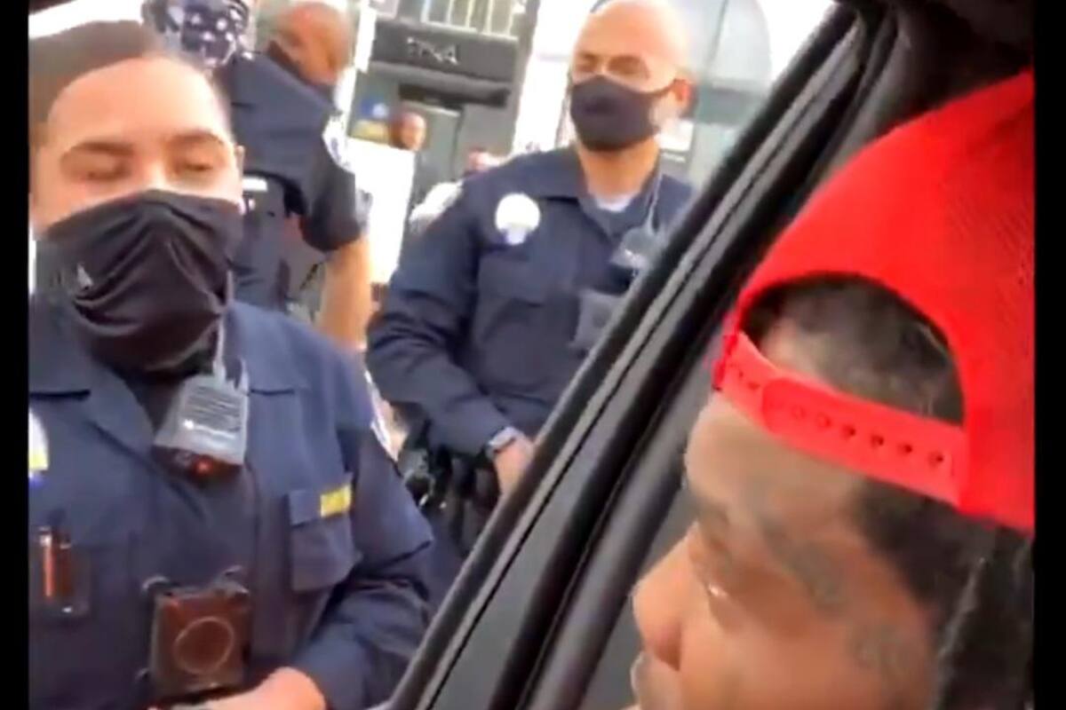 Video: Policía detiene a Offset en Beverly Hills y lo transmite en vivo