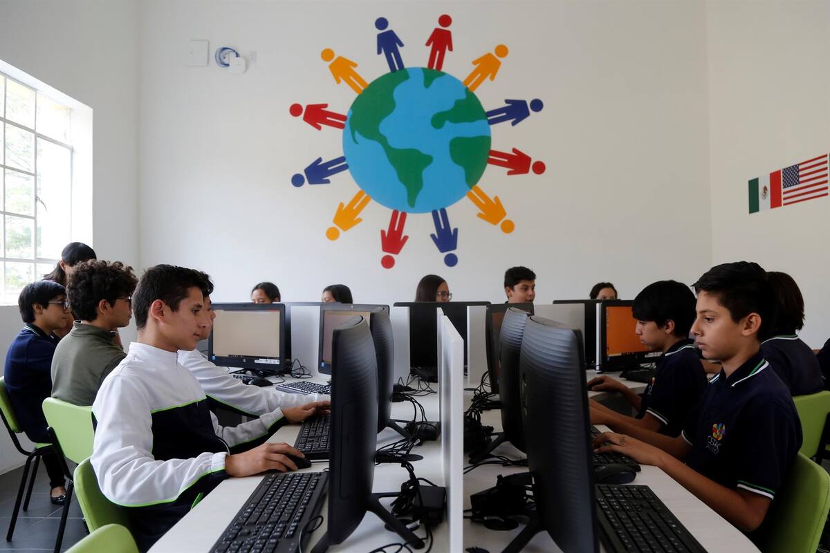 La OCDE, preocupada por posible suspensión en México de prueba estándar PISA