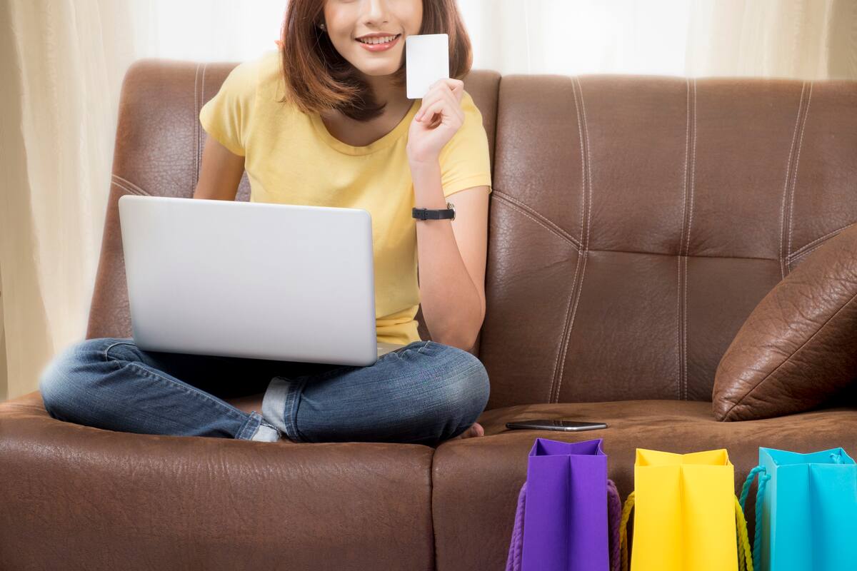 ¿Cómo realizar un consumo más consciente al comprar en línea, según la Profeco?