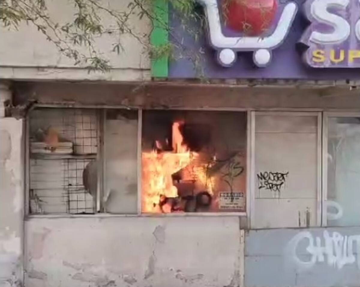 Apenas el sábado pasado se reportó un incendio al interior de lo que
fuera Santa Fé, en Luis Encinas y Reforma. FOTO: GERARDO GONSÁLEZ