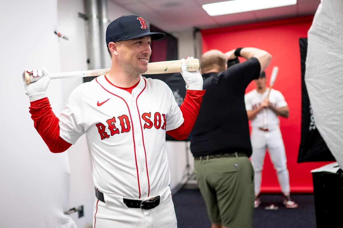 Alex Bregman estaría cerca de regresar a Boston tras “oferta agresiva” de los Medias Rojas