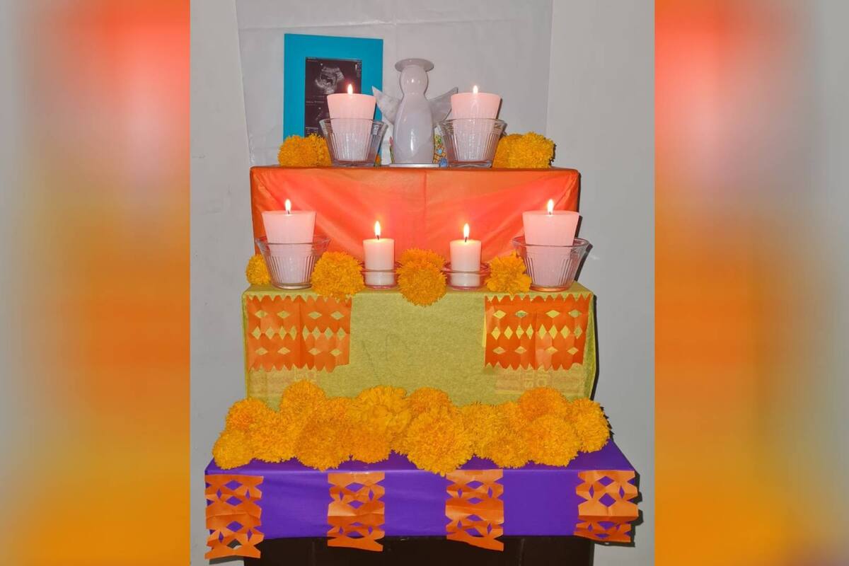 “Siento que está aquí”: Este año, Verónica pudo recordar a su bebé poniéndole un altar
