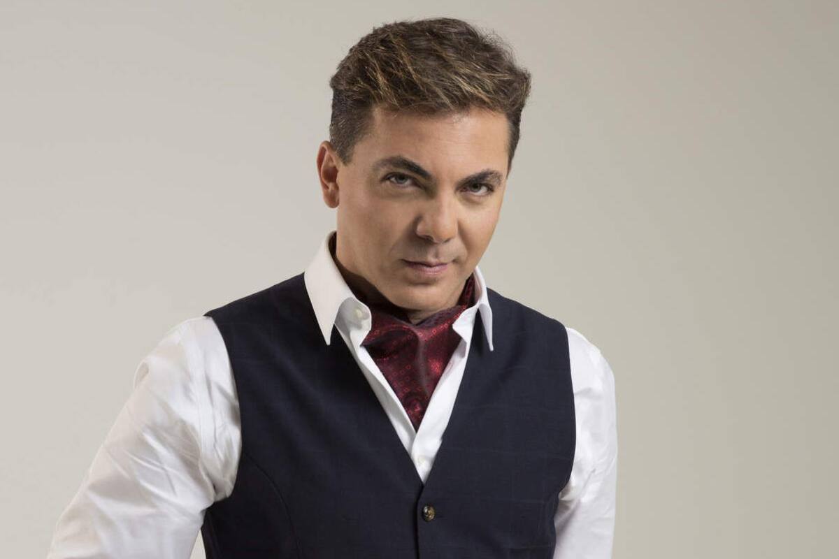 Cristian Castro desaparece redes sociales