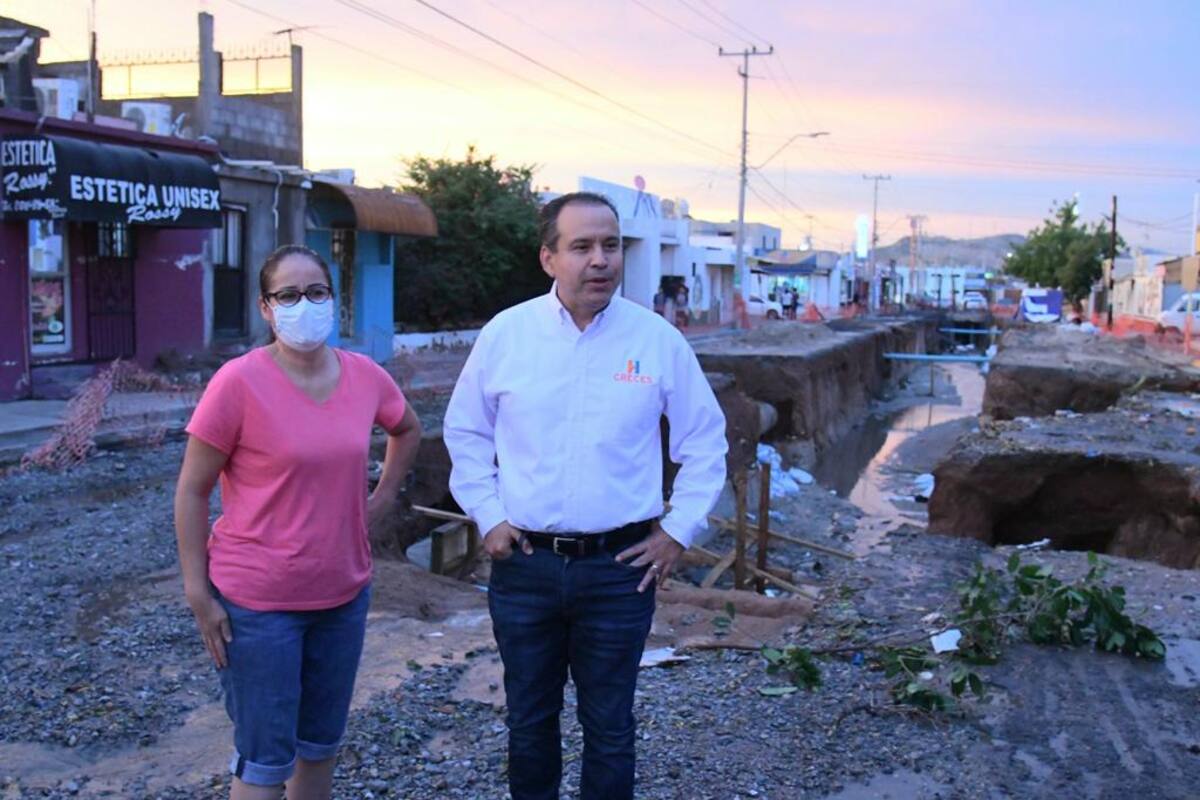 Toño Astiazarán verifica daños por viento y lluvias de este miércoles al sur de la ciudad