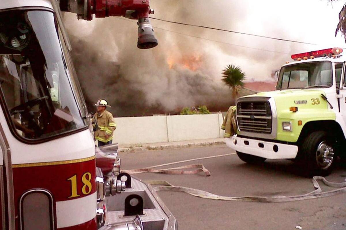 Persiste conflicto entre Ayuntamiento y Sindicato por Bomberos de Rosarito