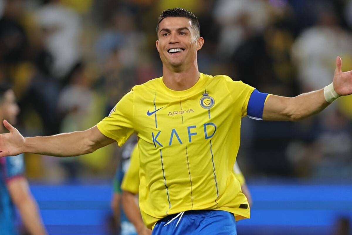 Cristiano Ronaldo ofrece empleos con sueldos de medio millón de pesos