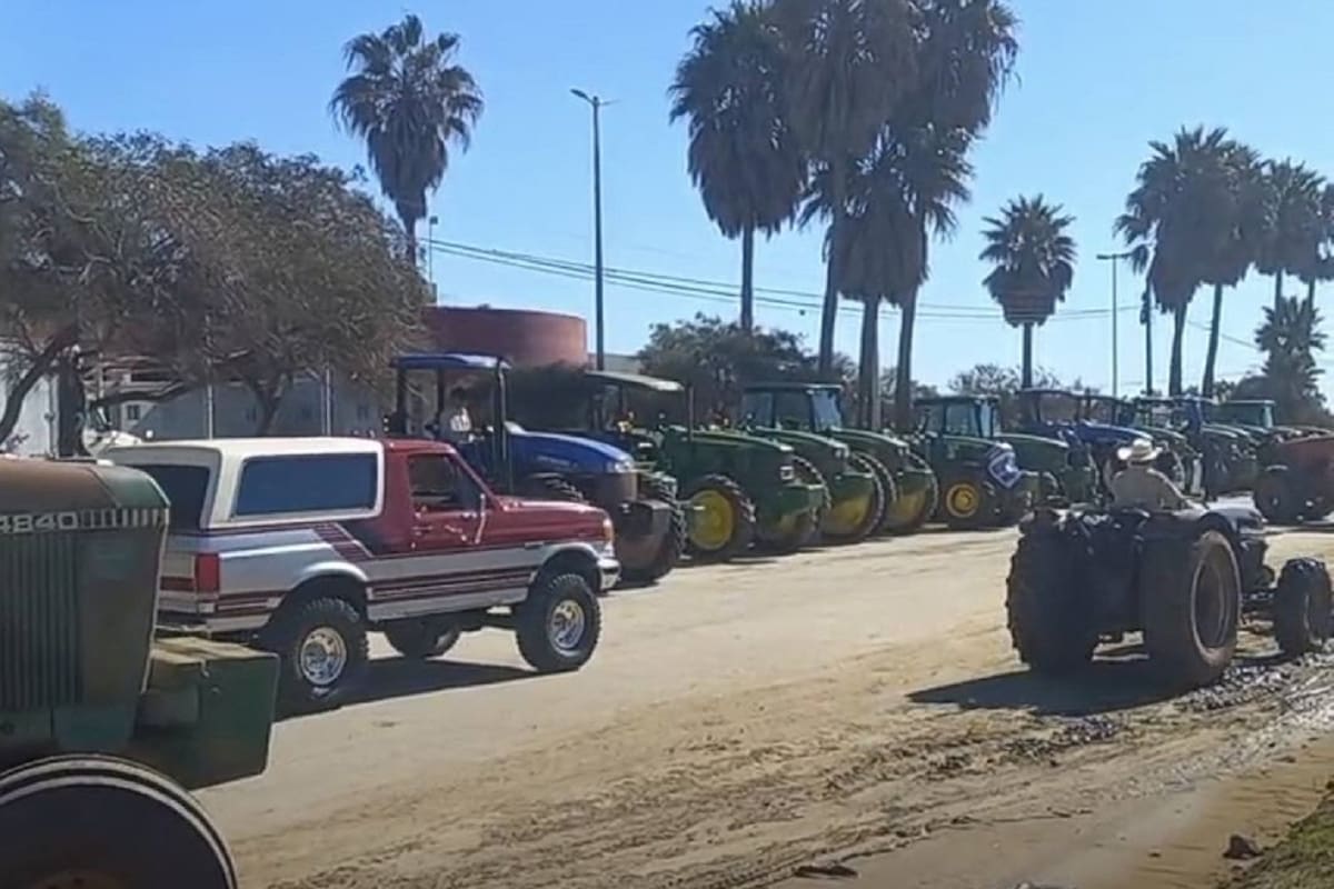 Agricultores de San Quintín se manifiestan pacíficamente contra la Ley General de Aguas