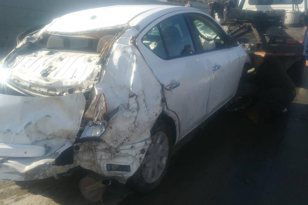 Hombre resulta lesionado tras volcar su vehículo en la Internacional de Tijuana