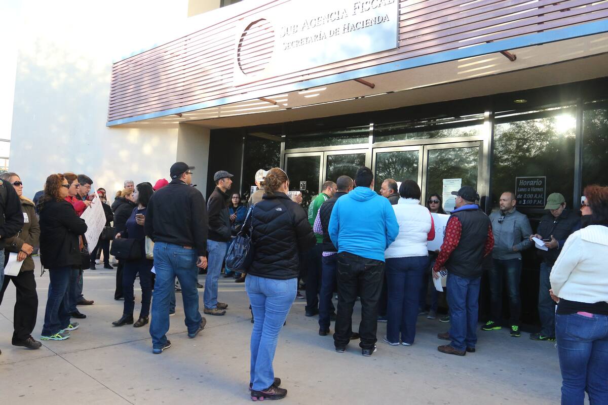 Presunto robo en Sub Agencia Fiscal del CUM en Hermosillo provoca movilización policiaca