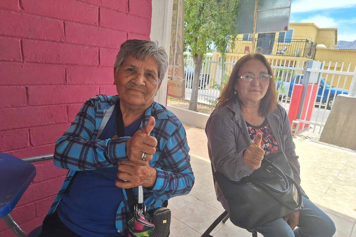 Dos mujeres de 69 años recorren 2 kilómetros para ejercer su derecho en la Jornada Electoral 2024