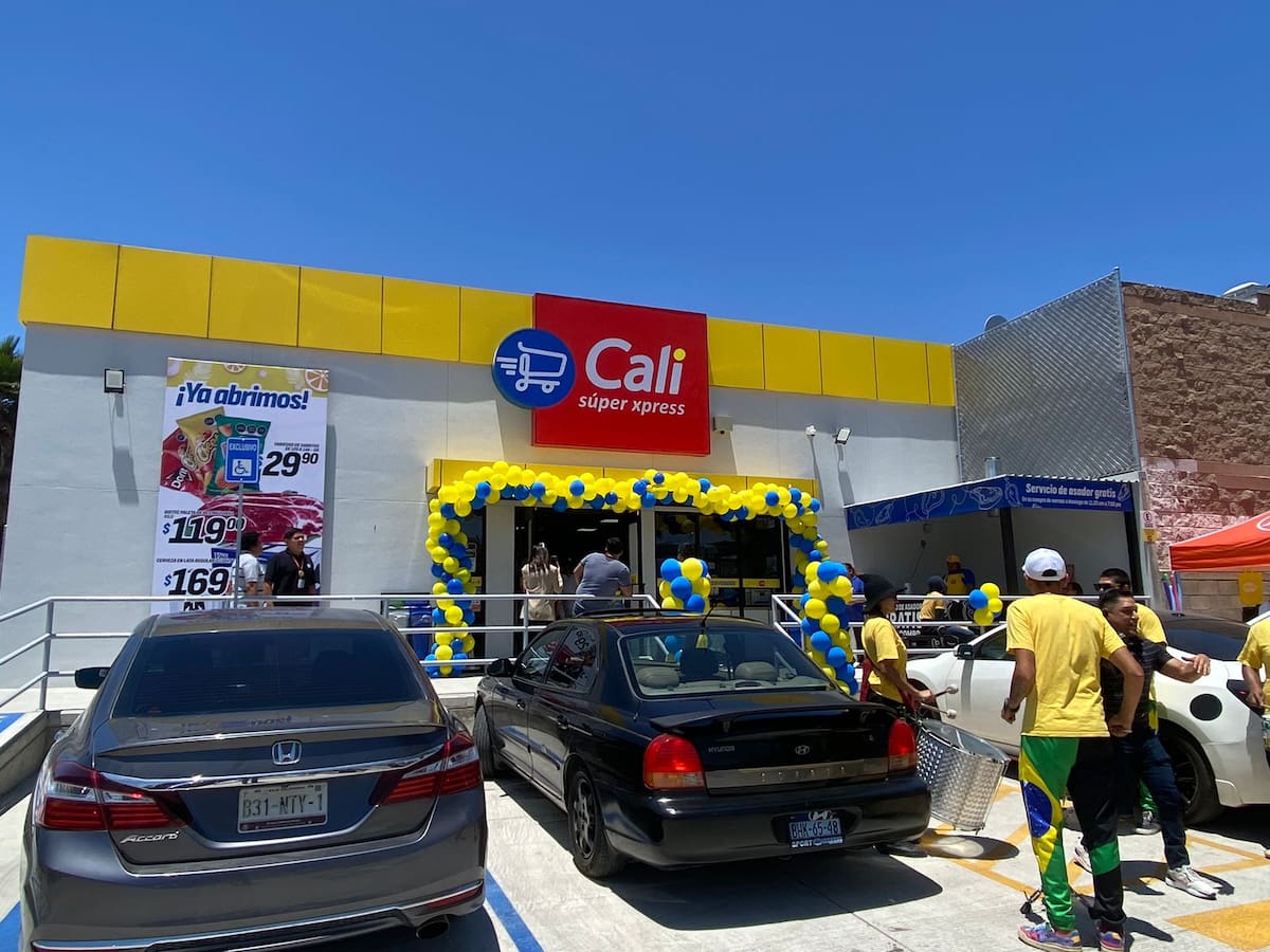 Cali Súper Xpress Misión de las Californias, está ubicado entre el bulevar Casablanca y el bulevar Los Lobos.