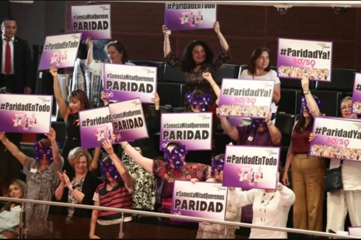 Avanza al Senado reforma de paridad de género