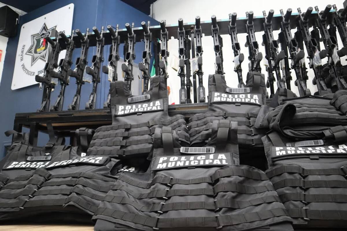 Entregan armamento a corporación policiaca nogalense