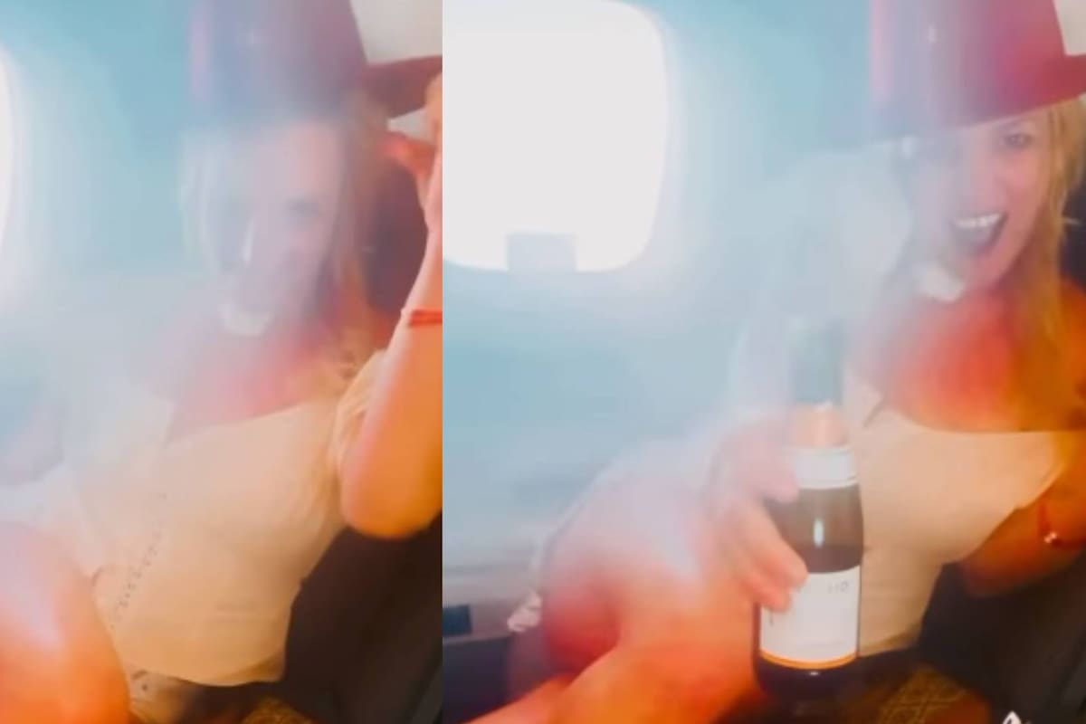 Britney Spears afirma que fue humillada por auxiliares de vuelo tras intentar fumar en el avión