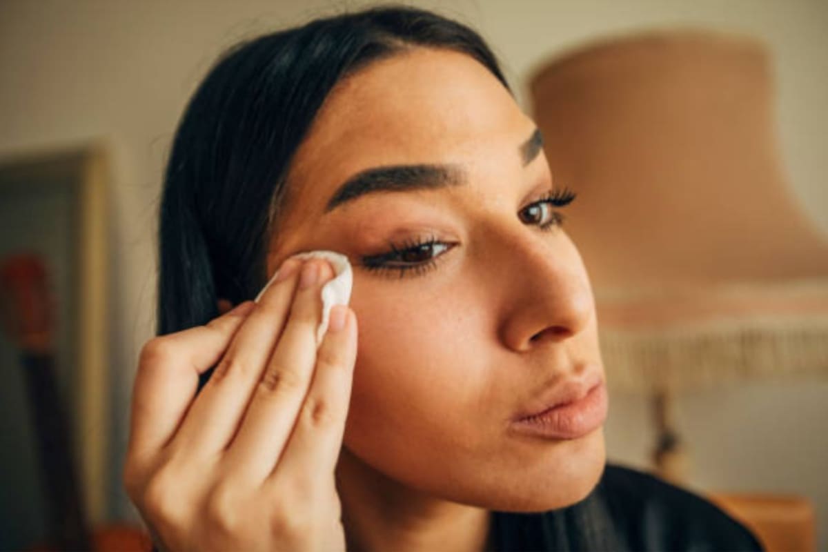 Cómo corregir errores de delineado sin desmaquillar todo el ojo