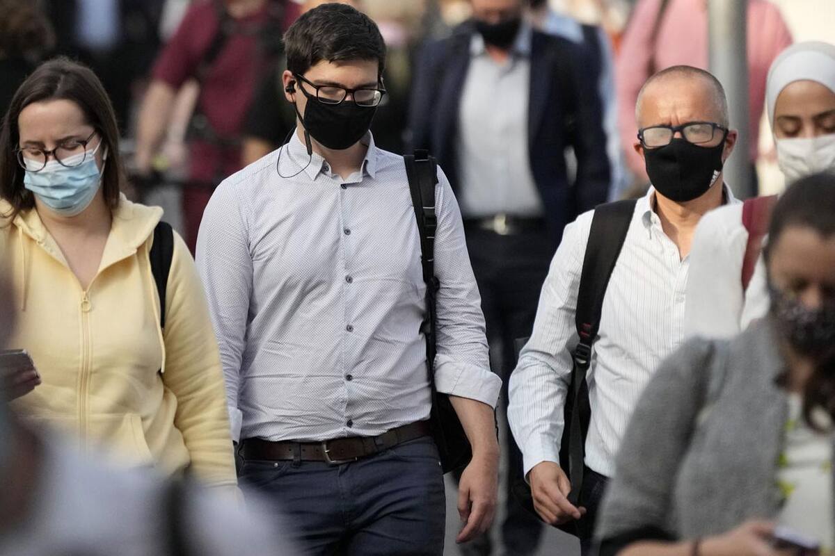 Los Ángeles busca revertir con cubrebocas casos de Covid