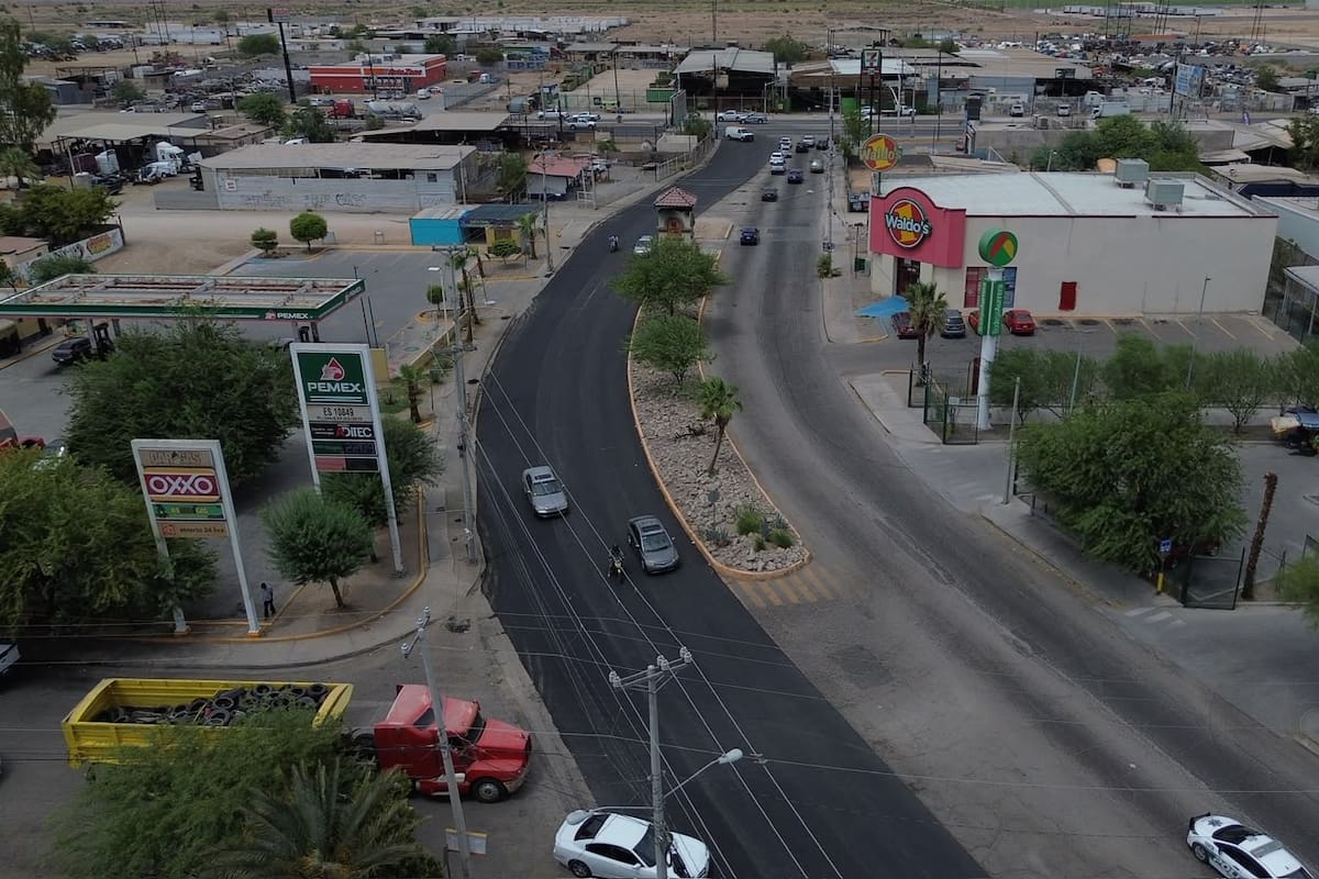 Renuevan calzada Heróica Puebla con asfalto reciclado para agilizar tráfico al oriente de Mexicali