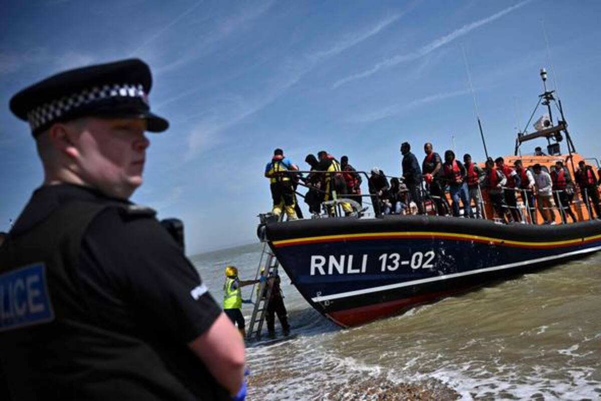 Reino Unido: Rescatan a 166 inmigrantes que cruzaban el Canal de la Mancha