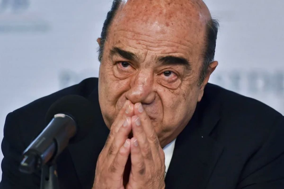 UIF denuncia a Murillo Karam ante la FGR por "lavado"