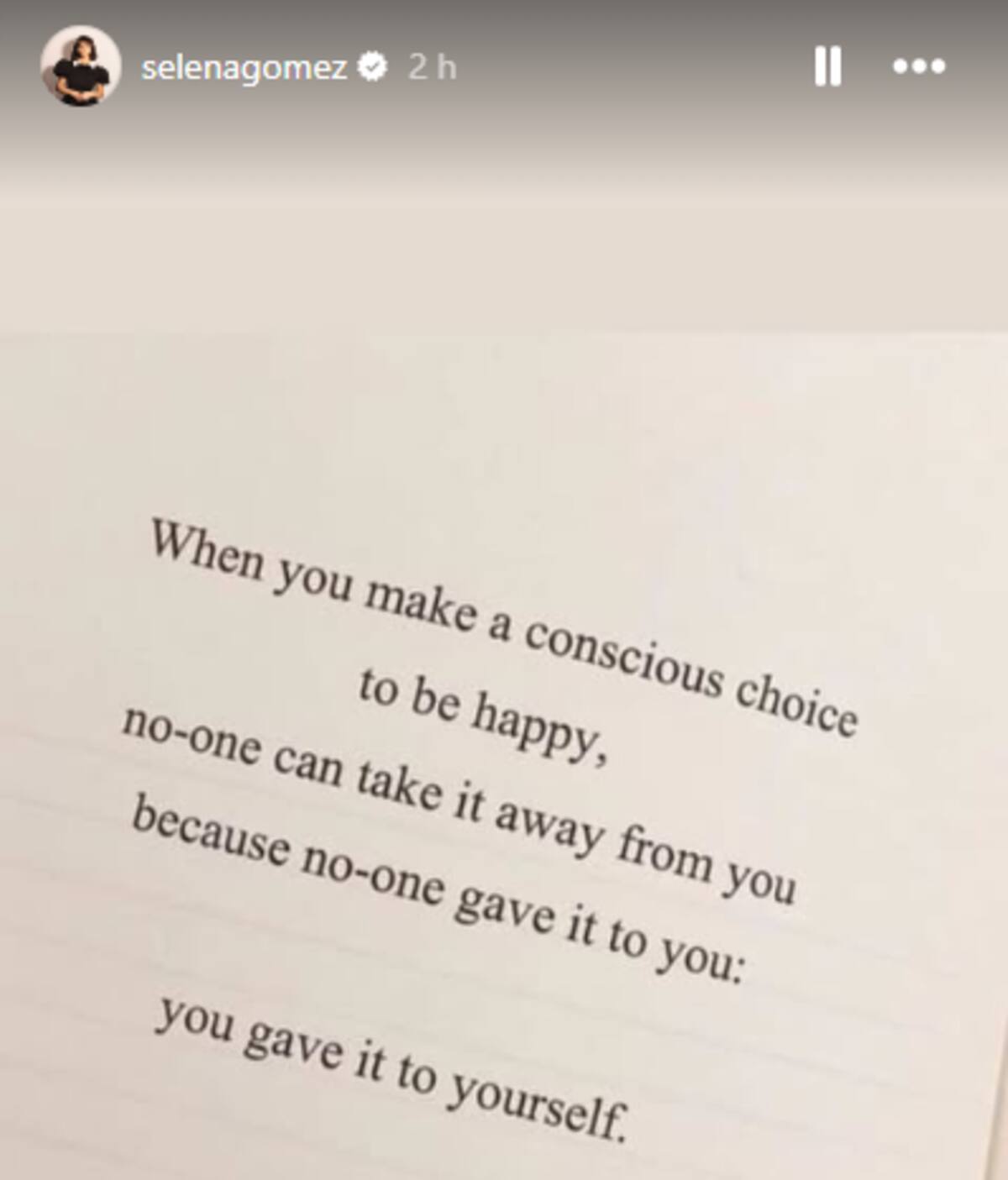 La famosa parece haber respondido ante críticas hacia su relación.