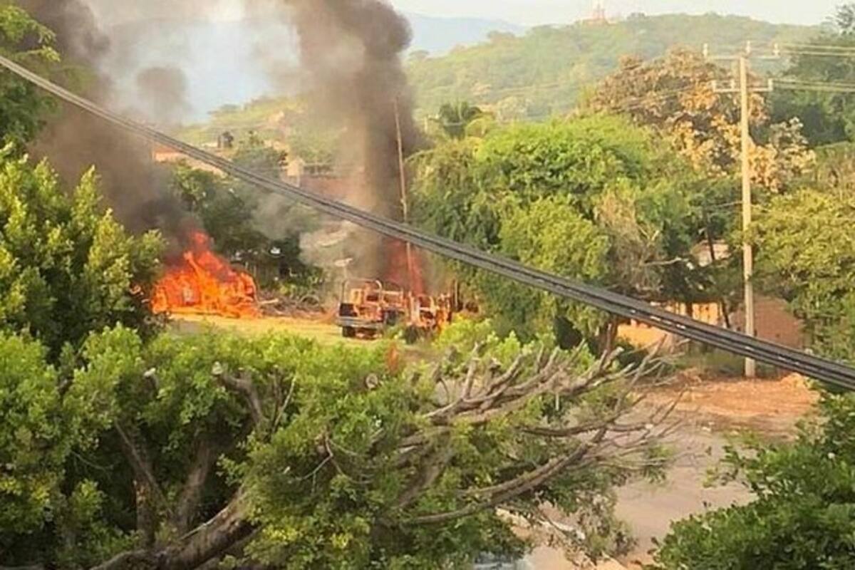 Impactantes imágenes del ataque del CJNG que dejó 14 policías muertos en Michoacán