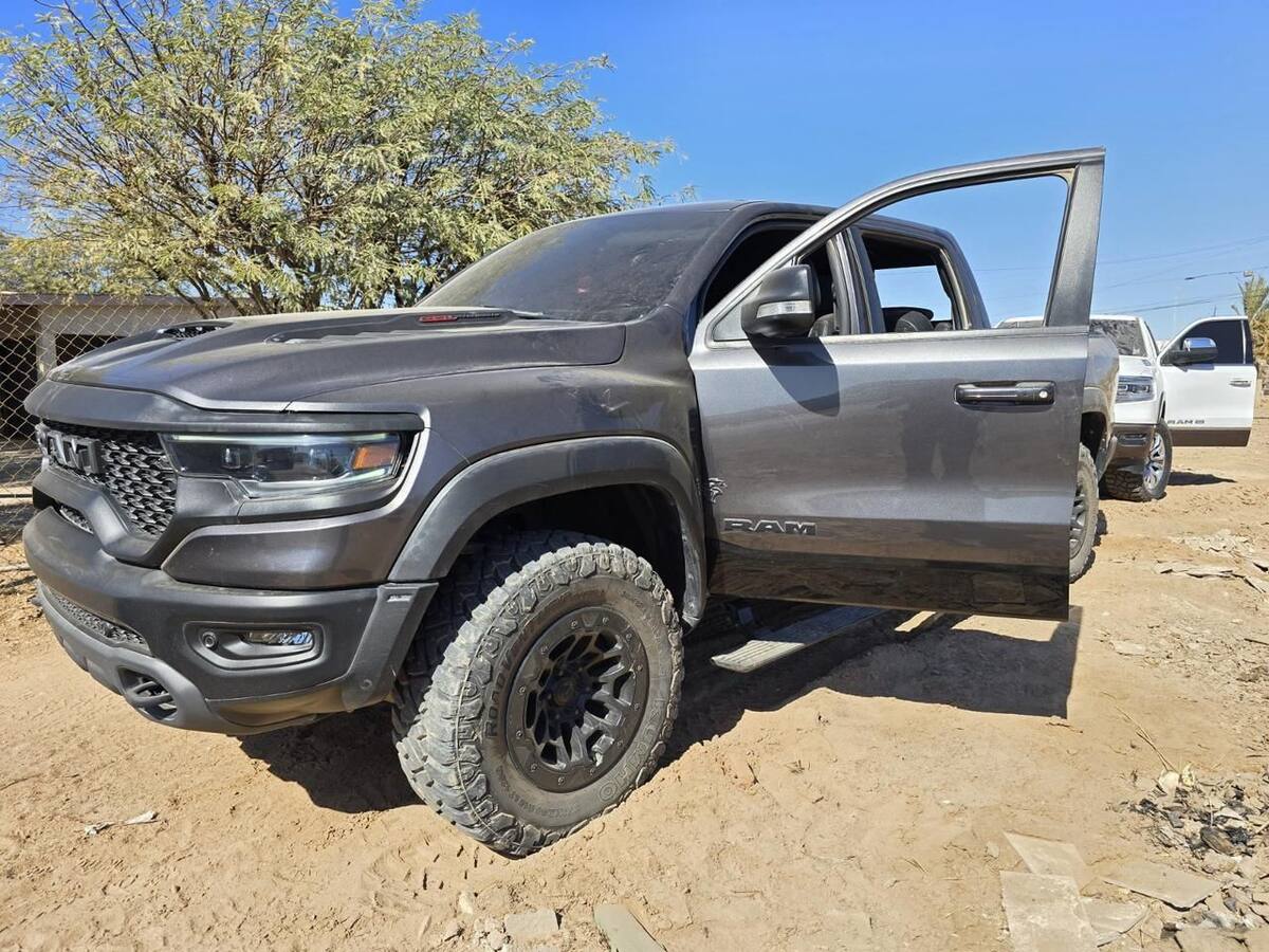 Dodge RAM de color gris, sin placas de circulación y con serie vehicular 1C6SRFU90MN68542; su robo fue reportado el 04 de marzo de 2024, en el Departamento de Policía de San José, California l Foto: Cortesía