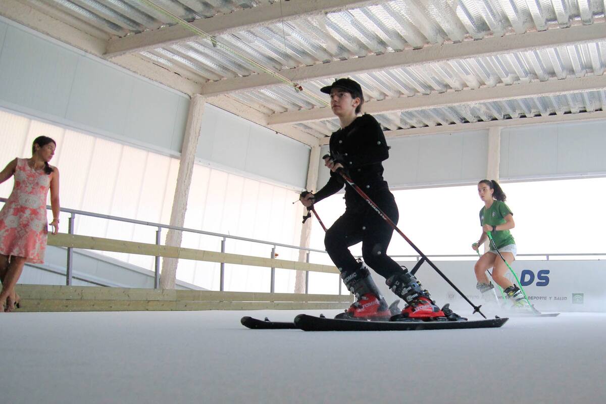 Conoce el simulador de esquí sin nieve: Innovación en los deportes de invierno