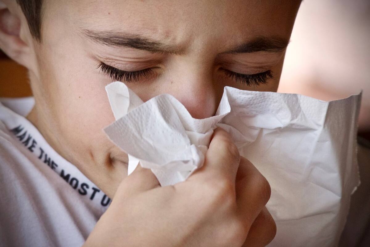 Por qué cerramos los ojos al estornudar