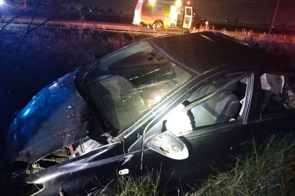 Mujer pierde la vida tras caer su vehículo a un canal en la colonia Mariano Abasolo