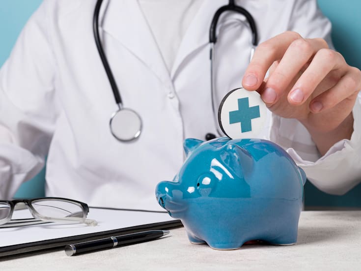 Seguros de salud y gastos médicos, los menos contratados en México al cierre de 2024, alerta AMIS