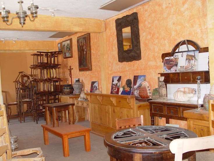 Comerciantes de Rosarito reportan caída de hasta 35% en ventas y alertan sobre crisis por factores locales e internacionales