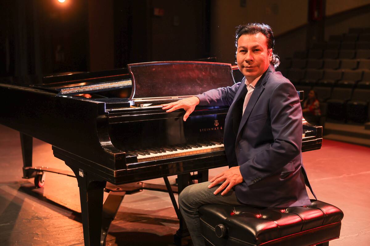 El tenor sonorense Jesús León
recibirá la Medalla Alfonso Ortiz Tirado 2025. FOTO: ESPECIAL