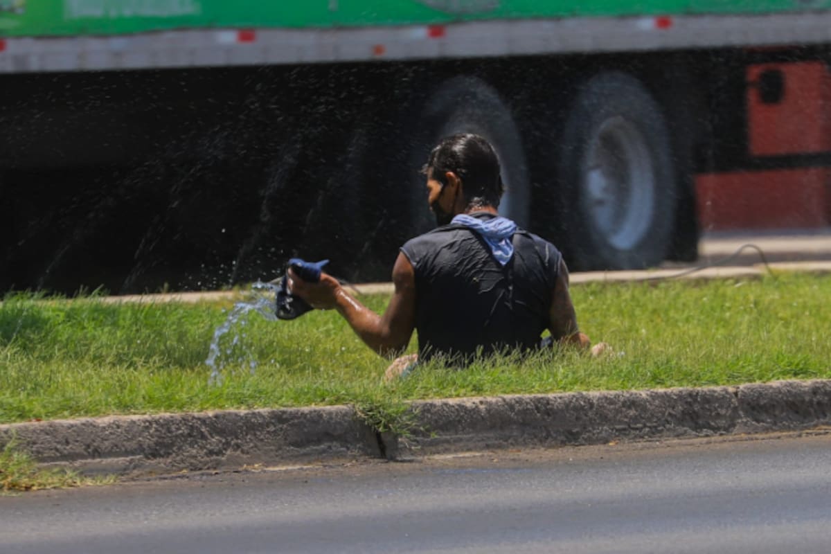 Calor y humedad elevarán la sensación térmica a 45°C en Mexicali este martes