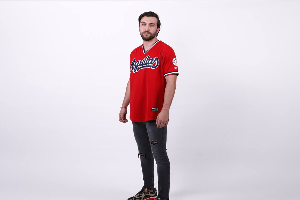 Rojo es el color del segundo uniforme presentado por Águilas de Mexicali