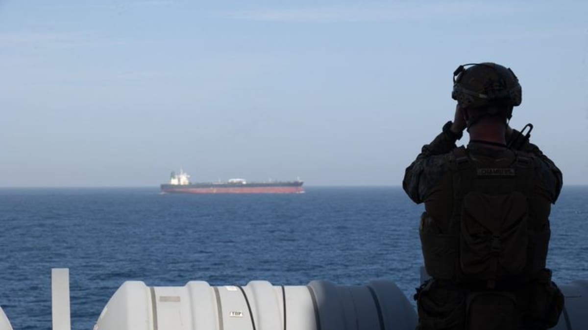 50 días de bloqueo, 25 barcos desviados y ahora el primero capturado a cañonazos: lo que la incautación del Touska revela sobre hasta dónde está dispuesto a llegar Trump en el estrecho de Ormuz