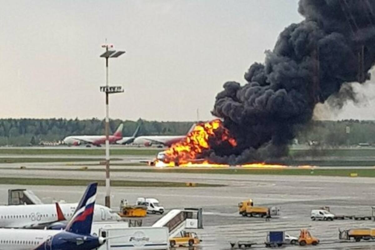 Hallan cajas negras del avión siniestrado en Moscú