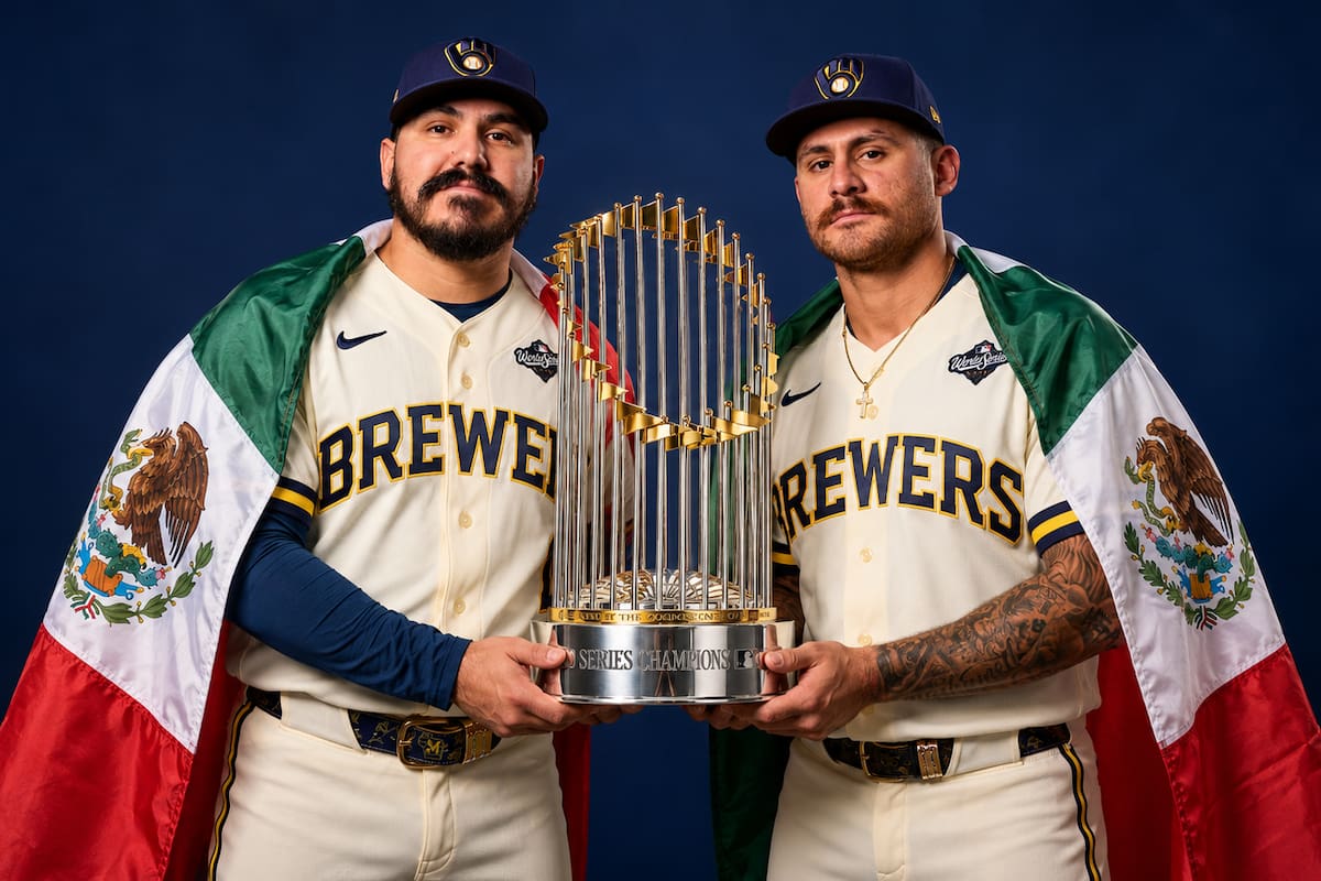 ¿Quiénes son Joey Ortiz y JoJo Romero? Los dos mexicanos que se coronaron campeones de la Serie Mundial 2026 con Brewers de Milwaukee