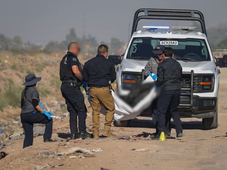 Dejan cadáver de hombre en dren de Parajes de Puebla