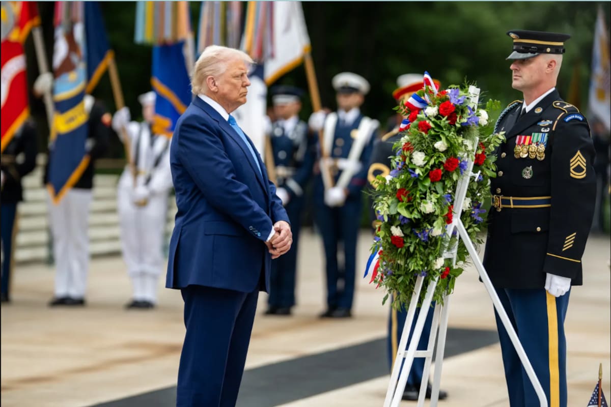 Preside Donald Trump evento en conmemoración del Día de los Caídos