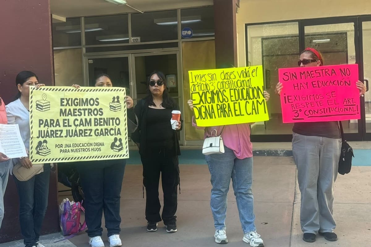 Alumnos con discapacidad llevan un mes sin clases en Tijuana por falta de maestros