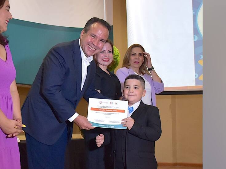 Entrega Astiazarán oficina remodelada de la Procuraduría del DIF Hermosillo