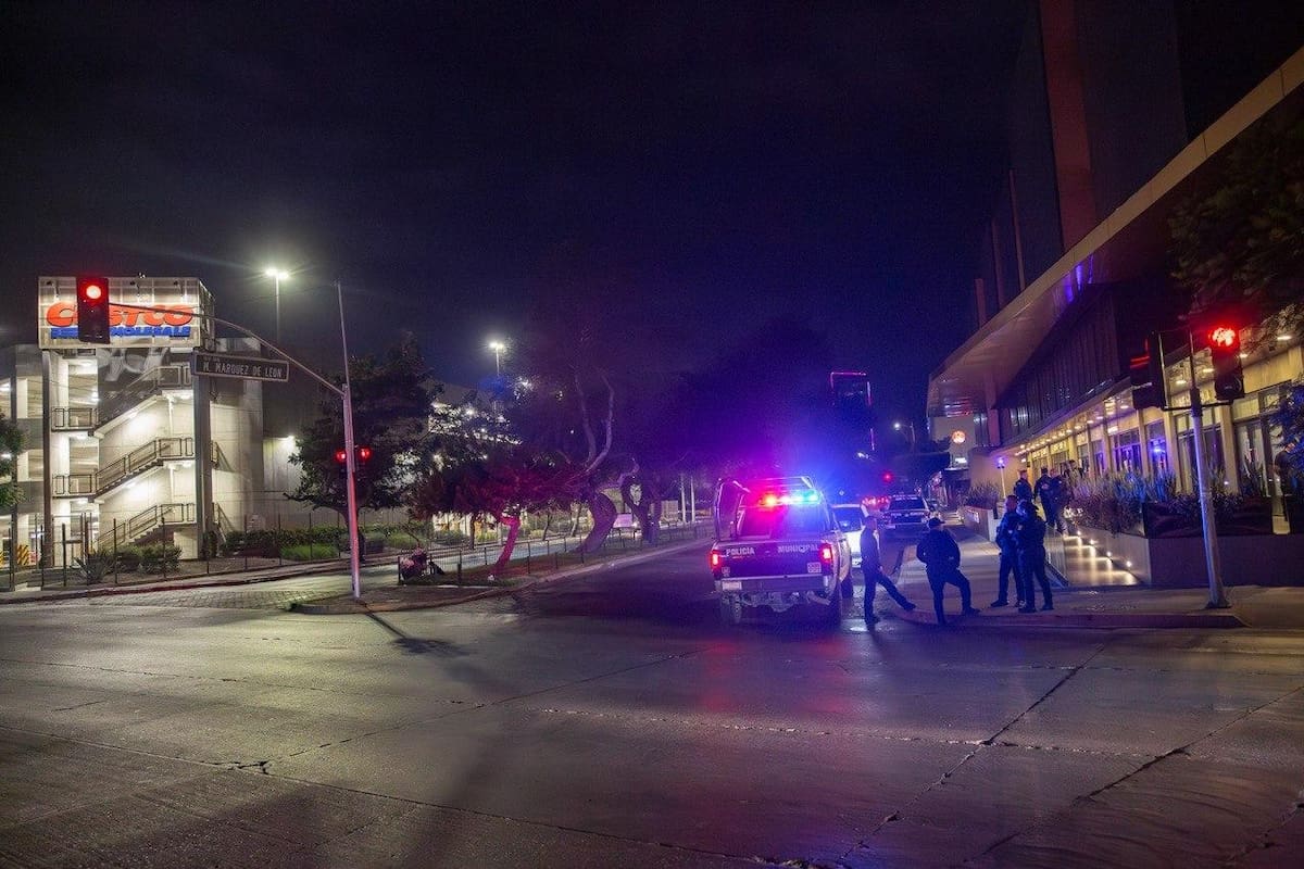 Dejan amenaza con cabeza de cerdo y cartuchos frente a consultorios médicos en Zona Río