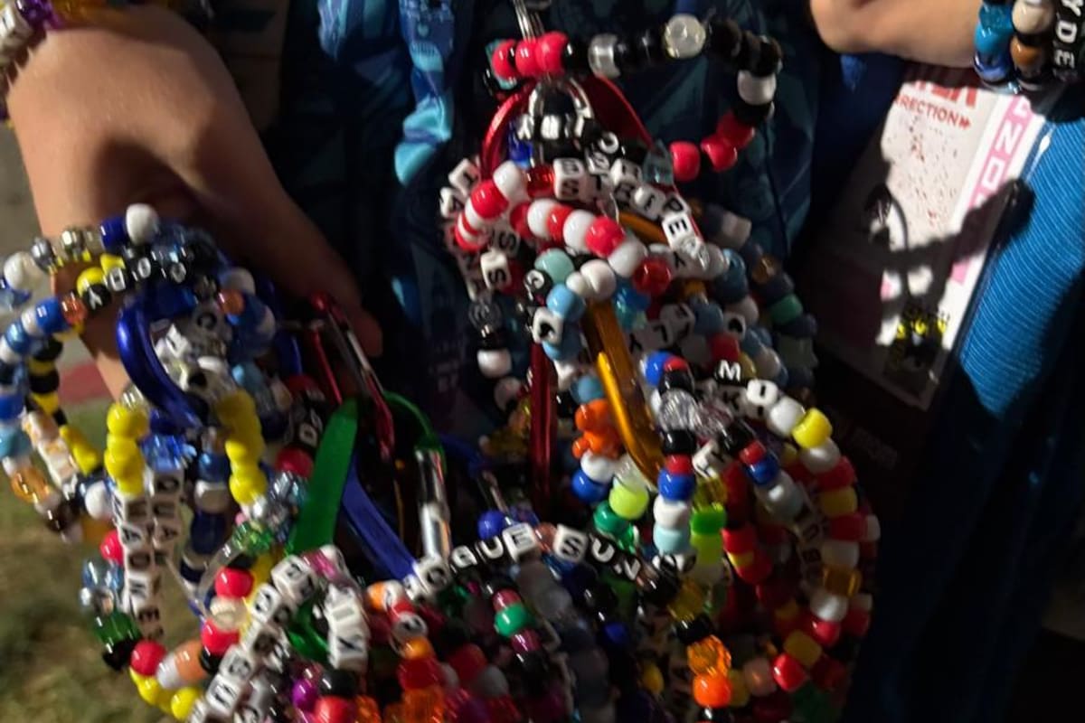 Intercambio de pulseras al estilo Taylor Swift en Comic Con