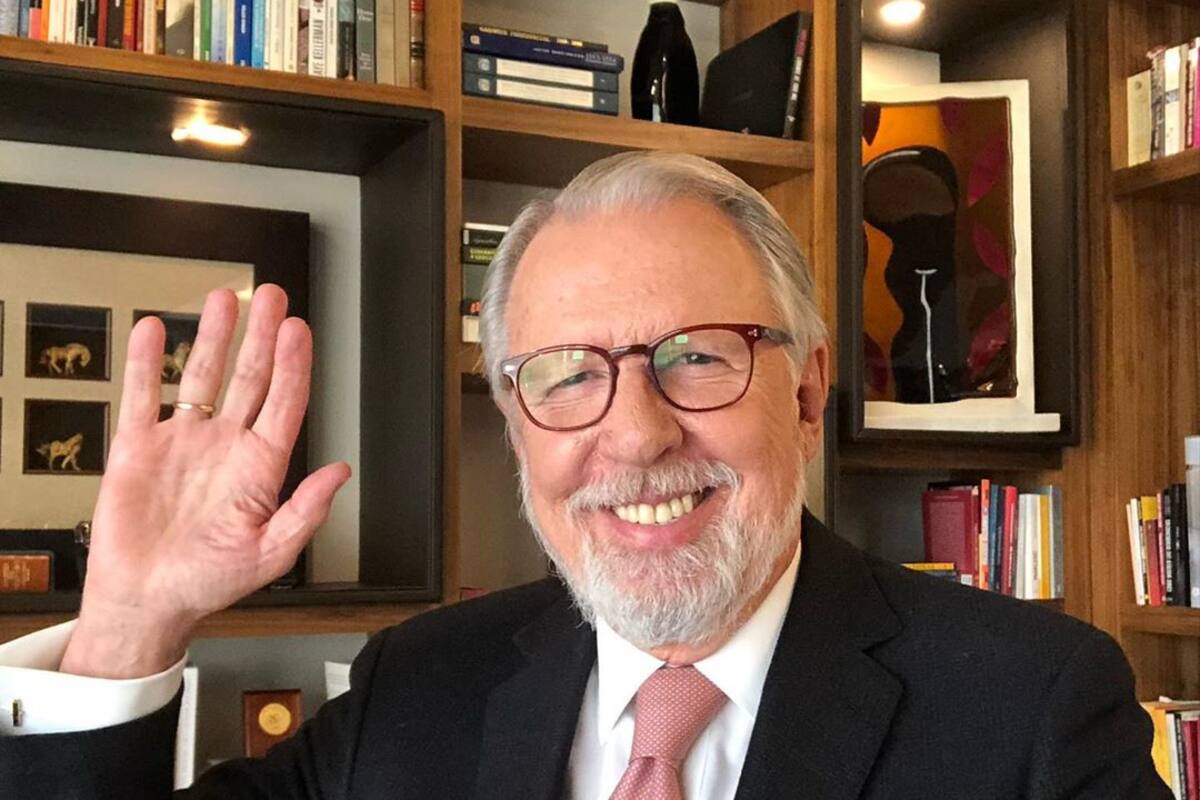 López-Dóriga 'denuncia' en redes sociales a López-Gatell por violar los protocolos de salud sanitaria aérea